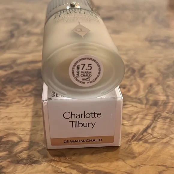 Charlotte Tilbury Airbrush Flawless Foundation - Cream 7.5 Warm/Chaud New in Box